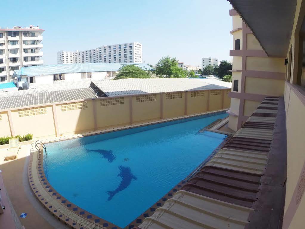 Oyo 523 Aa Pattaya Ville Exterior foto