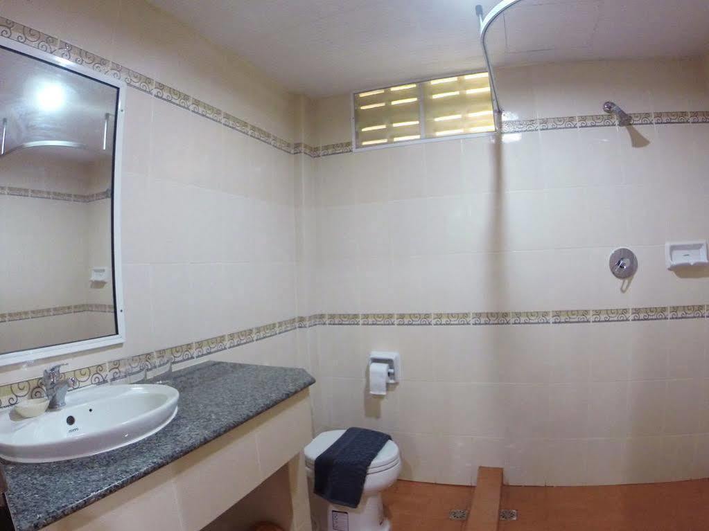 Oyo 523 Aa Pattaya Ville Exterior foto