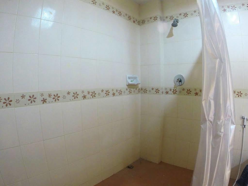 Oyo 523 Aa Pattaya Ville Exterior foto